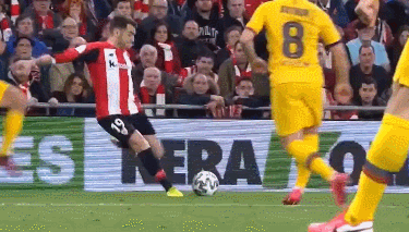 NBA-湖人胜老鹰 詹姆斯单臂爆扣